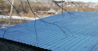 Демонтаж поликарбоната с крыши в Анжеро-Судженске - услуги по доступной цене от 626 рублей