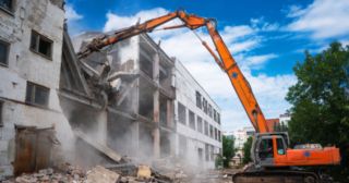 Промышленный демонтаж зданий Анжеро-Судженск, цена от 2971 руб.