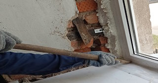 Демонтаж оконных откосов по выгодной цене от 522 руб. в Анжеро-Судженске - Сварной-Нжр
